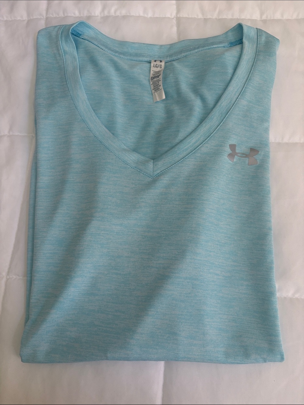Under Armour Women's Heather Aqua V-Neck Performance Tee L
